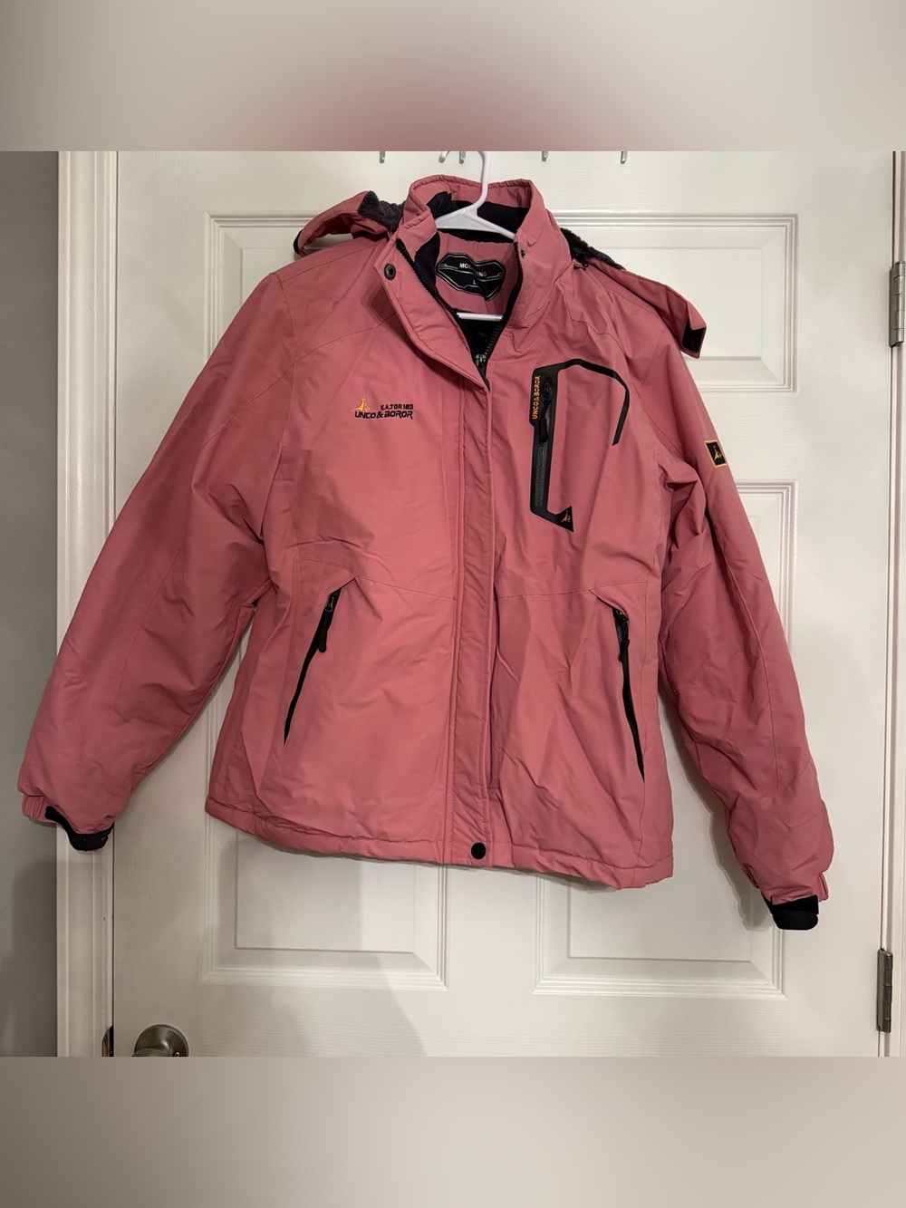 Moerdeng Women's Rose Pink Ski Jacket with Hood